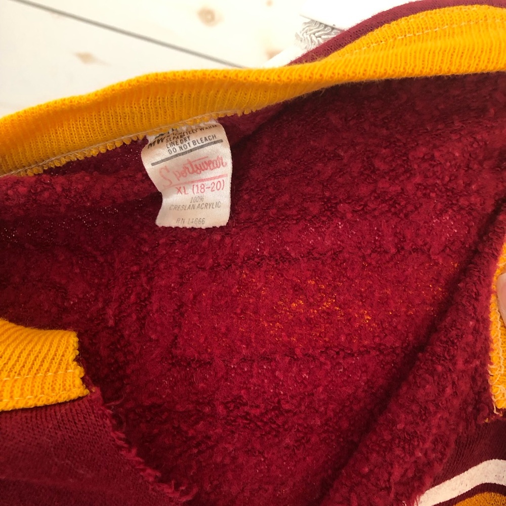 Vintage football cropped sweatshirt crimson and gold XS - Picture 10 of 14